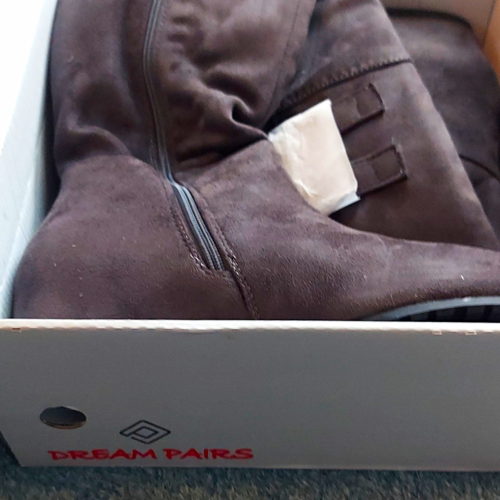 Dream Pairs Women’s Brown Faux Suede Knee-High Boots Round Toe Zip Size 9
